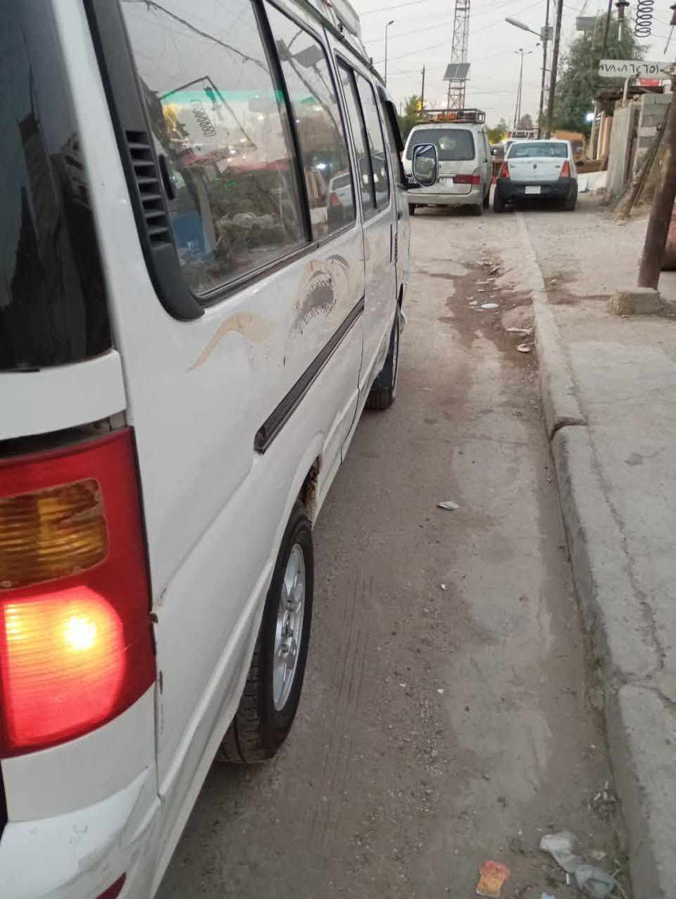 كيه فتون موديل 2011 سياره خير من الله مكينه وكير ففتي اثنين ونص مجول صدر خلفي وامامي تخم تاير خير من الله كهربيات كلها تشتغل تبريد مايشتغل سنويه بسمي لغايه تموز 2026 مصفره من كلشي سعرها 70 وبيه مجال طيبين اسف على طاله  رقمي على واتساب  *********** عنواني بغداد الحسينيه الراشديه
