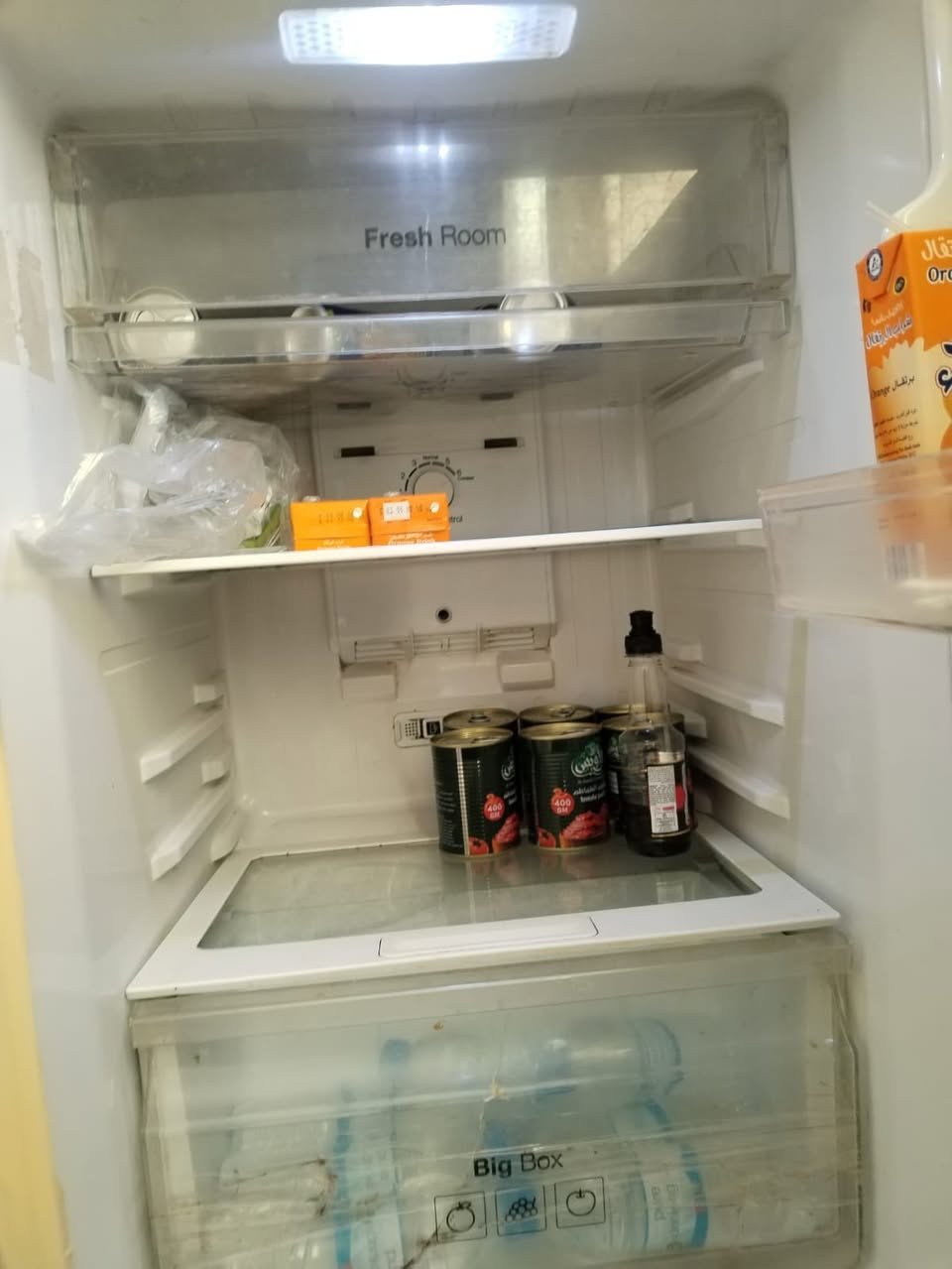 سلام عليكم ثلاجه نوع سامسونك مثل البصوره شغاله وطني مولده تجميد. تجي شوف بعينك  سعر 100 الف مكاني كربلاء قرب مستشفى الكفيل رقم تلفون ***********
