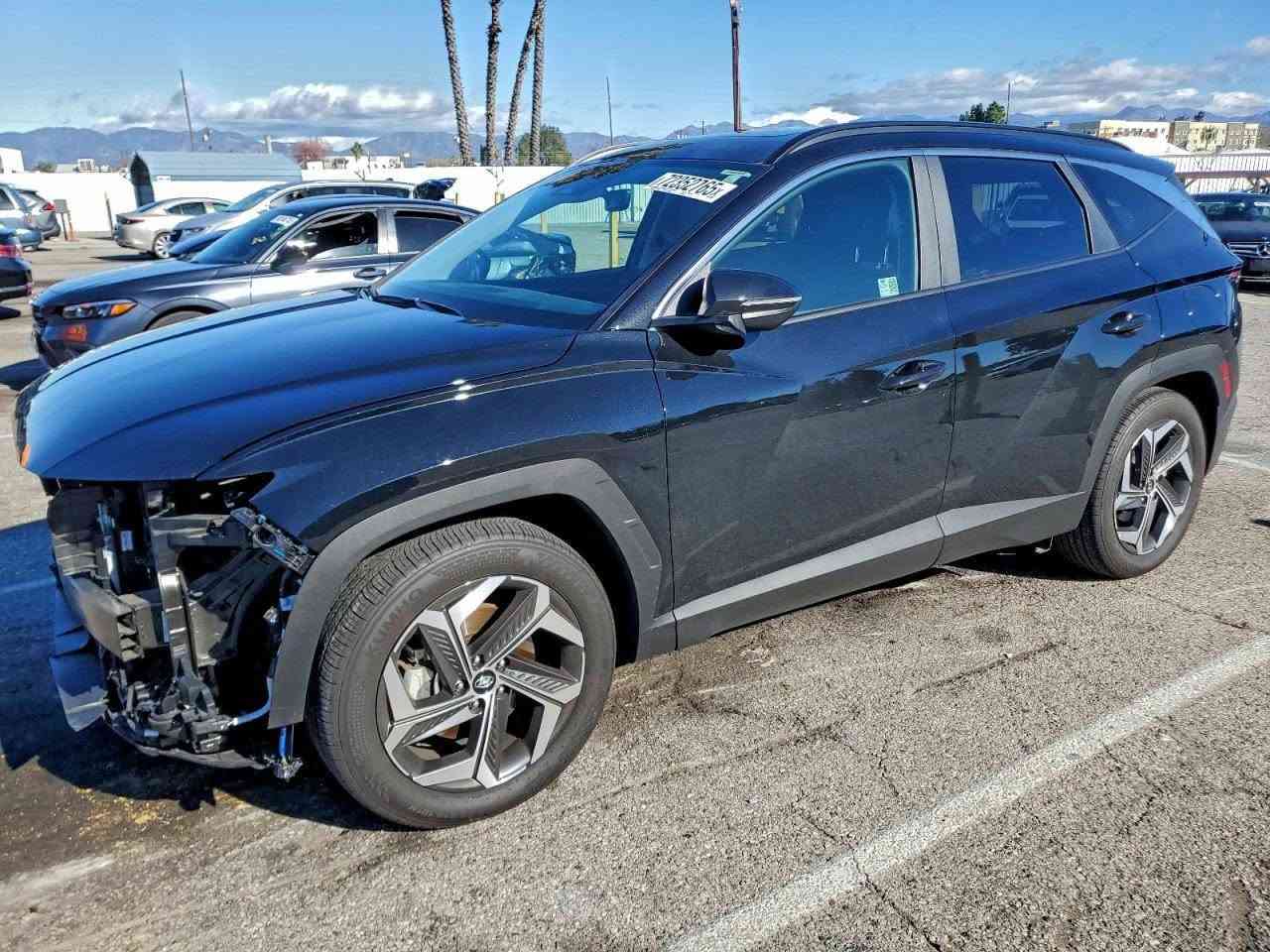 سلام عليكم توكسان 24 دخول جديد 
فول مواصفات 
ماشيه 11 الف Km
حادث كما واضح بالمنشور فقط بارد 
سعر 185$ بدون رقم 
مكاني الدوره حي اسيا قرب كليه الهادي 
متواجد وات ساب ما سنجر 
هـ ***********
