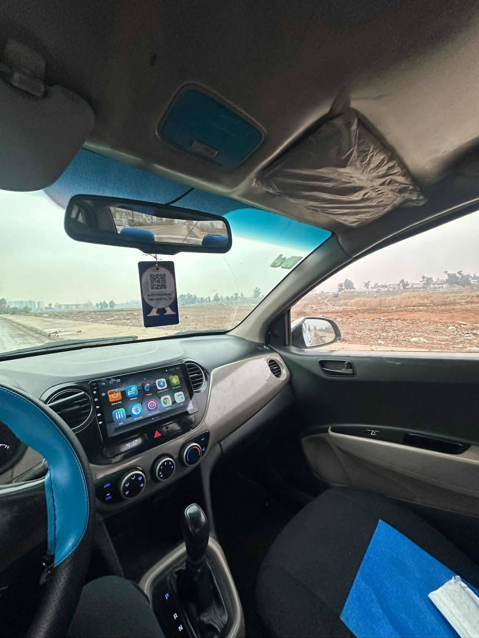 السلام عليكم هونداي i10 للبيع سياره كدام العين بدون صبغ محرك وكير نضيف  سعرها 75 وبيها مجال بسيط مكان موصل جانب الأيسر رقم التلفون ‭0773 232 0677‬
