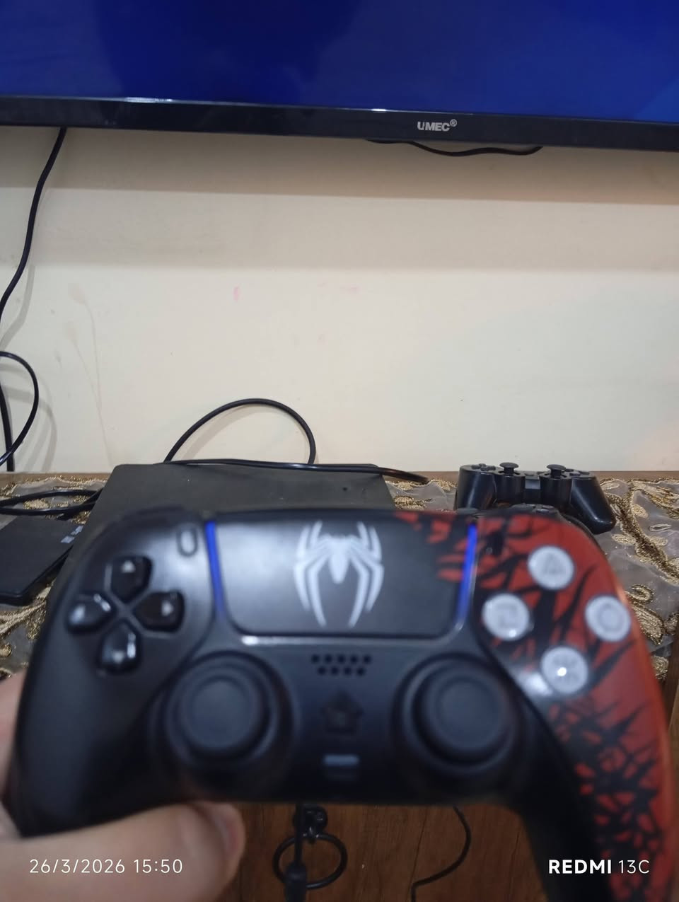 السلام عليكم بلي 4 مهكر نضام ١٢
للبيع مع جوستكات ٣ ويوبي اس وهارد بي ١٧ لعبة 
+كارتونه الجهاز موجودة وياه 
يحتوي على عديد من الالعاب القوية 
مكاني نجف 
الشراي السعر عالخاص وبخدمتكم


**إذا كنت صاحب هذا الإعلان وتريد حذفه لأي سبب، رجاءا أرسل رسالة إلى الدعم الفني**