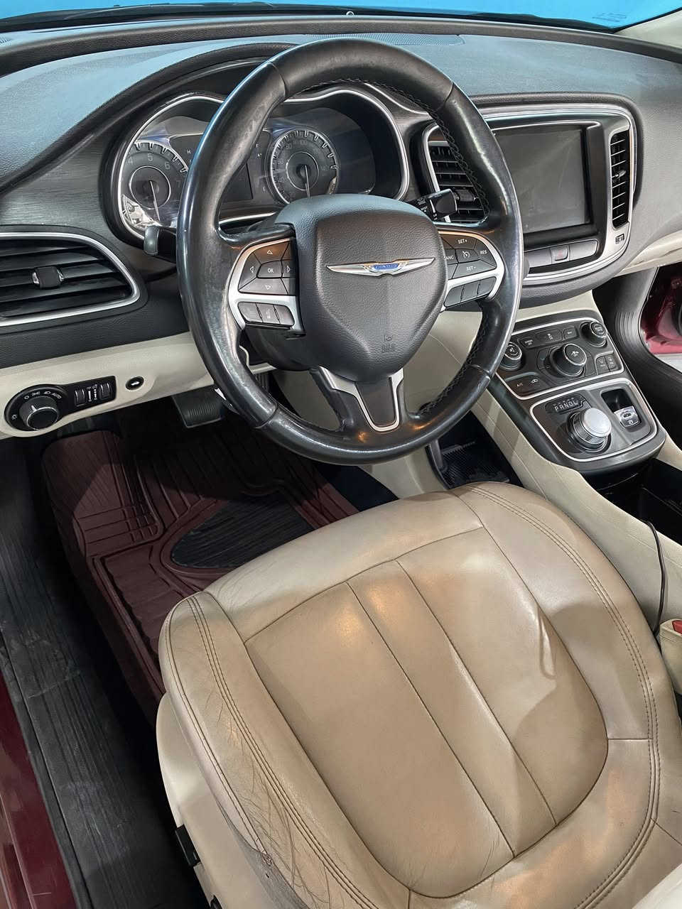 للبيع أو مراوس BYD
كلين بدون حادث أو صبغ كفاله سياره جديده على وضع الشركه محرك أربعه تشغيل عن بعد 
***********
