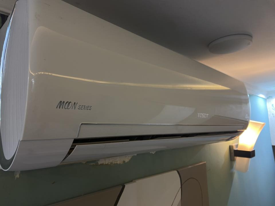 للبيع سبلت توسوت 1 طن انفيرتر السعر 350
مكان الشعب /بغداد 

***********
