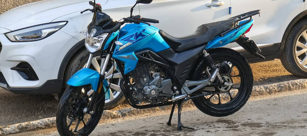 السلام عليكم
دراجة RK نضيفة كلش ومكفولة موديل 2024 مرقمة والسنوية بأسمي رايدها ب مليونين و 600 وبيها مجال شي بسيط 
📞:***********
