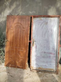 بيبان 3 للبيع ثنين حديد واحد خشب كاملات مع الجرجوبات سعرهن 65. وعندي و...