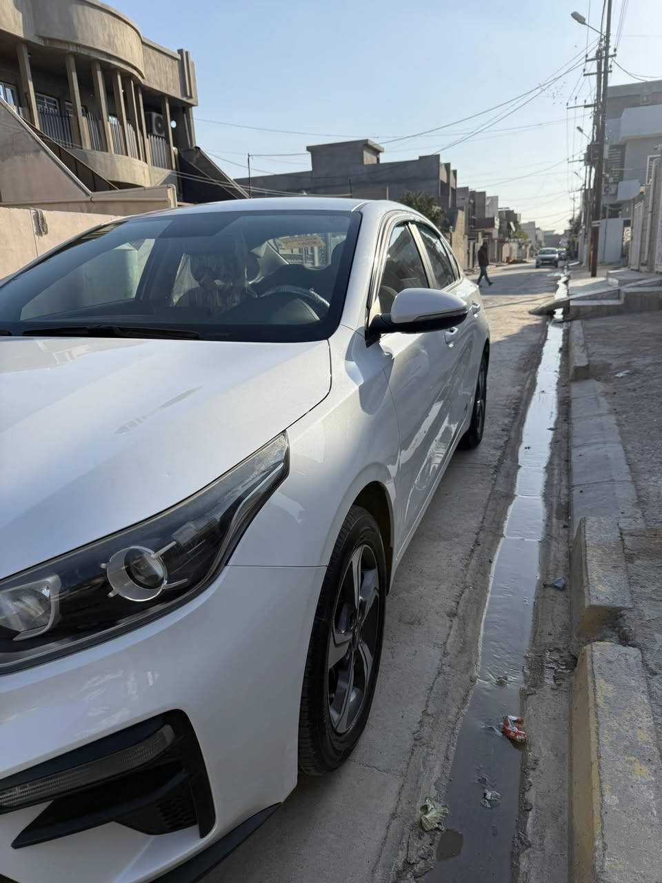 سلام عليكم من رخصة الادمن 
كيا سيراتو موديل ٢٠١٩ للبيع محرك ١٦ دوش بدون قطره صبغ مواصفات ويل كروم مرايا شفط كير محرك تبريد كهربائيات كلها شرط السياره باسمي ماشي ٩٥ الف قابل للزياده السعر ١٦٠ الشراي يتصل ***********
