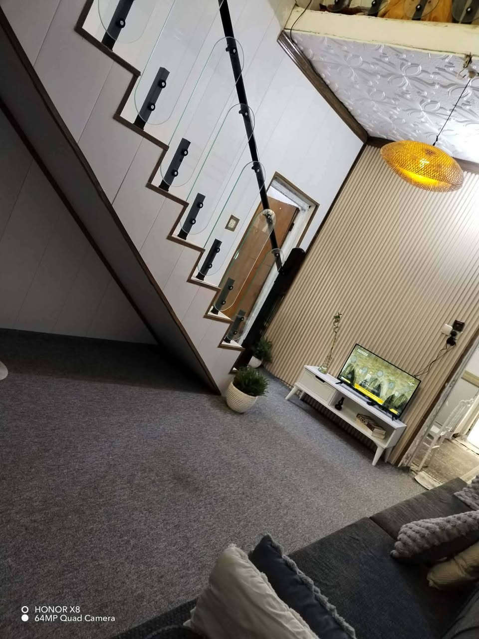 بيت للبيع طابو صرف زراعي سند 25 المساحة 120م العنوان الحمزة الغربي شارع علي قماره قرب حسينية أنيس النفوس يوجد فيه غرفة نوم ومطبخ وصاله واستقبال وصحيات خارجية كراج سياره البناء طابوك وبلوك السطح عكاده البيت مرمم جديد السعر 53وبيه مجال بسيط الاستفسار الاتصال على الرقم ***********
