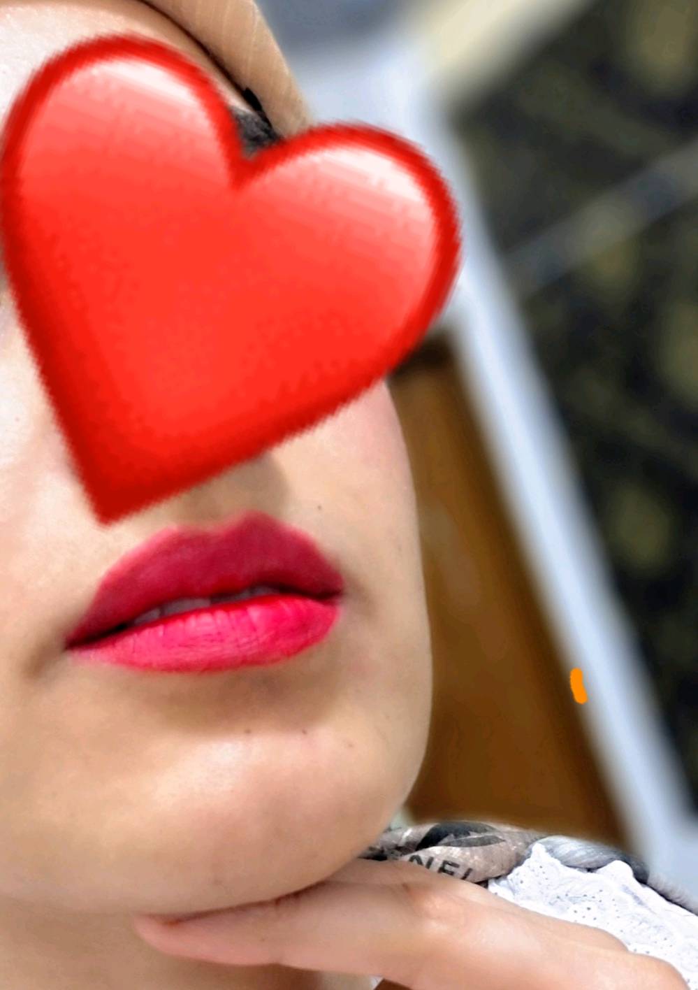 💋 تريدين شفايف وردية ممتلئة بدون تعب وبدون حقن؟
الحل بهالمجموعة السحرية 👇
💄 التنت:
✔ لون طبيعي ثابت
✔ يعطي إشراقة صحية
✔ ما ينشف الشفايف
✔ مثالي للدوام والطلعات اليومية
💋 الفلر:
✔ امتلاء طبيعي فوري
✔ لمعان أنثوي جذاب
✔ يخلي الروج يطلع أجمل
✔ ترطيب بفضل مكونات طبيعية

✨ النتيجة؟ شفايف ممتلئة + لون طبيعي جذاب طول اليوم

📦 الكمية محدودة
📩 للحجز راسليني خاص قبل نفاذ الكمية