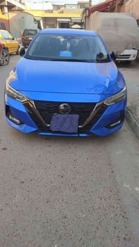نيسان سنترا sr2020فول مواصفات بيها رادار امامي نقص وبيها طخه وشخوط بال...