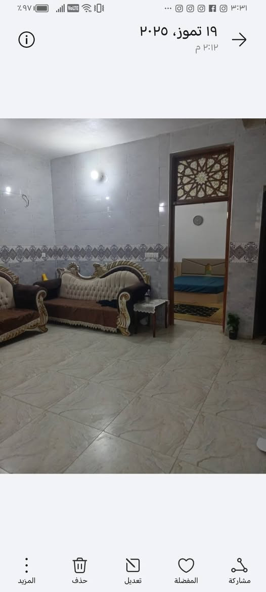 البيت للايجار شارع ٨٠ قرب المحطه الجديده أضواء الحله خامس فرع باب الخروج مال المحطه للإستفسار الاتصال على الرقم ***********
