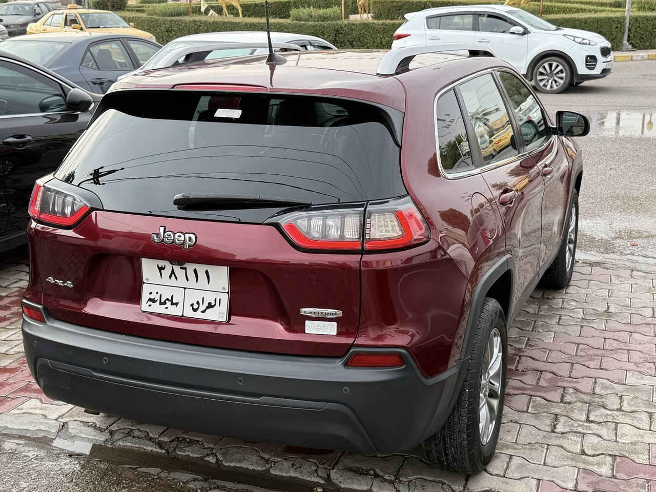 السلام وعليكم نوع السياره  جيب شيروكي 
موديل 2019 
58mil ماشيه
ضرر فقط بونيد صبغ بدون دواخل 
بدون ايرباك 
سونر مرفق
مواصفات فورويل بصمه كوشن جلد
رادارات شاشه كاميره
السعر 137$ بي مجال 
العنوان ديالى خانقين / معرض خانقين للسيارات
للاستفسار ***********
