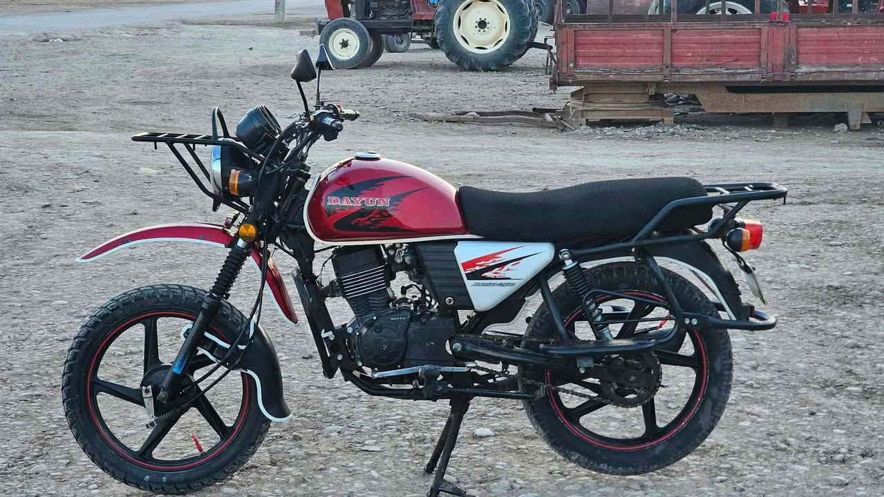 السلام عليكم
دراجة دايوان للبيع موديل 2019 اوراق كاملة شرط الترقيم 

6 اوراق مكينة مكفولة ما ممدود عليهة سبانة السعر1000  مليون وبيهة مجال حك جيتك وترهم مراوس بناصي او ايراني للستفسار  *********** رجائآ المو شراي لا يتصل مكان الصويرة شارع 20 

*********** علي
