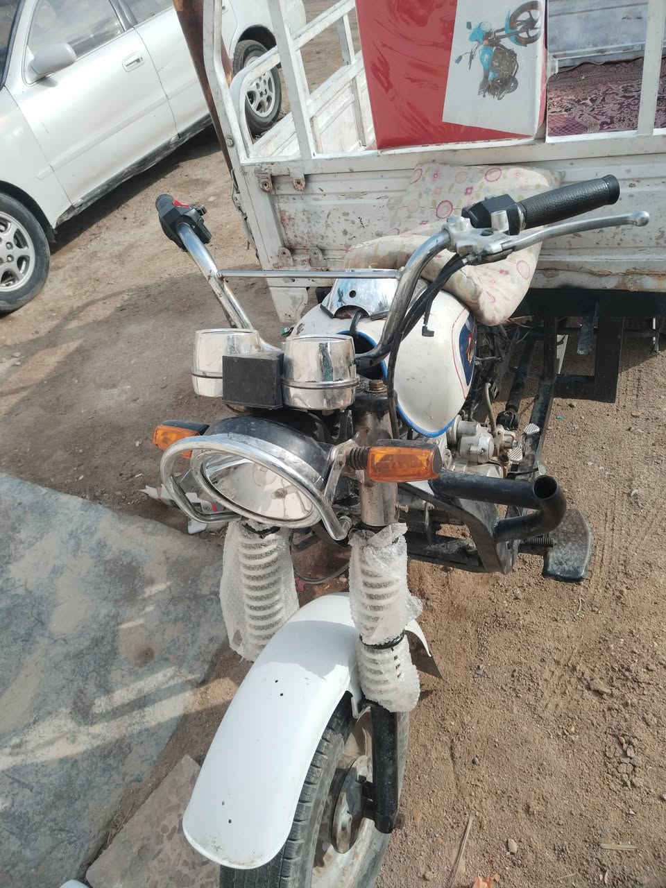 سلام عليكم ستوته مديل 2018 للبيع اوراق كاملات شاصي مكفول ركبه مكفوله مابيه اي شي سدر كامل جديد اكسن جديد  كهربائيات كله شغاله بس يرادلهن ربط ما رابطهن شغاله سلف وهندر الشراي يتصل ع الرقم ***********
