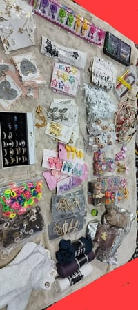 تصفية محل • ١٢٠قطعة • حجابات