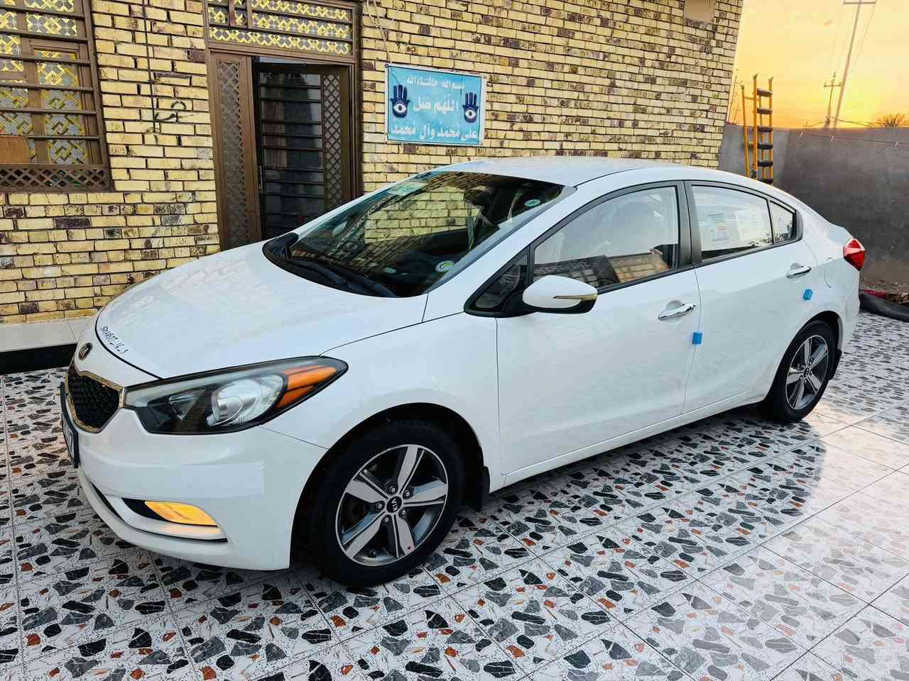 السلام عليكم ورحمة الله وبركاته..
كيا سيراتو خليجي موديل 2015 رقم بصرة دولي بسمنا هزه جديدة سنويا مجددة لغاية 2030 كفاله من الضربة والتبديل بيها رش الهلال الخلفي تجميل ومقدمة جاملغ الأمامي شي بسيط فقط والباقي كفاله مواصفات السياره شاشه كأمره تحكم استيرن جيهتين شغال بلاجكتور ويل كب اصلي إشاره بالمرايه تحكم مرئي داخل لونين يدات نيكل محرك 1600 دوش  سياره جديده جداً وجاهزه مكينه كير كهربائيات تخم تاير كله جديد تبريد ثلج فول كهربائيات حدادية شرط 100‎%‎ تراي كلش حلو دواخل جديده جداً  السعر  114 مكان السياره الناصرية   ***********
