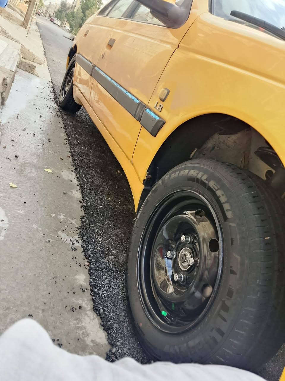 بيجو لميس 15 بيهة جاملغ وبنيد للبيع تخم تاير جديد سياره جاهزه نقصهة بس غاز تبريد بسمي سنويه 29 عارضهة 36مكاني شعب ثعالبه ***********

