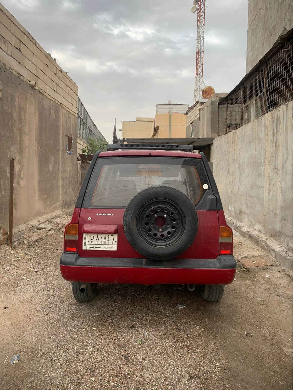 سلام عليكم سياره للبيع سازوكي مديل 2000سياره معمره وجاهزه محرك بلادي رقم بصره تحويل مباشر سعر42 وبيه مجال بصيط الاستفسار *********** البصرة, العراق
