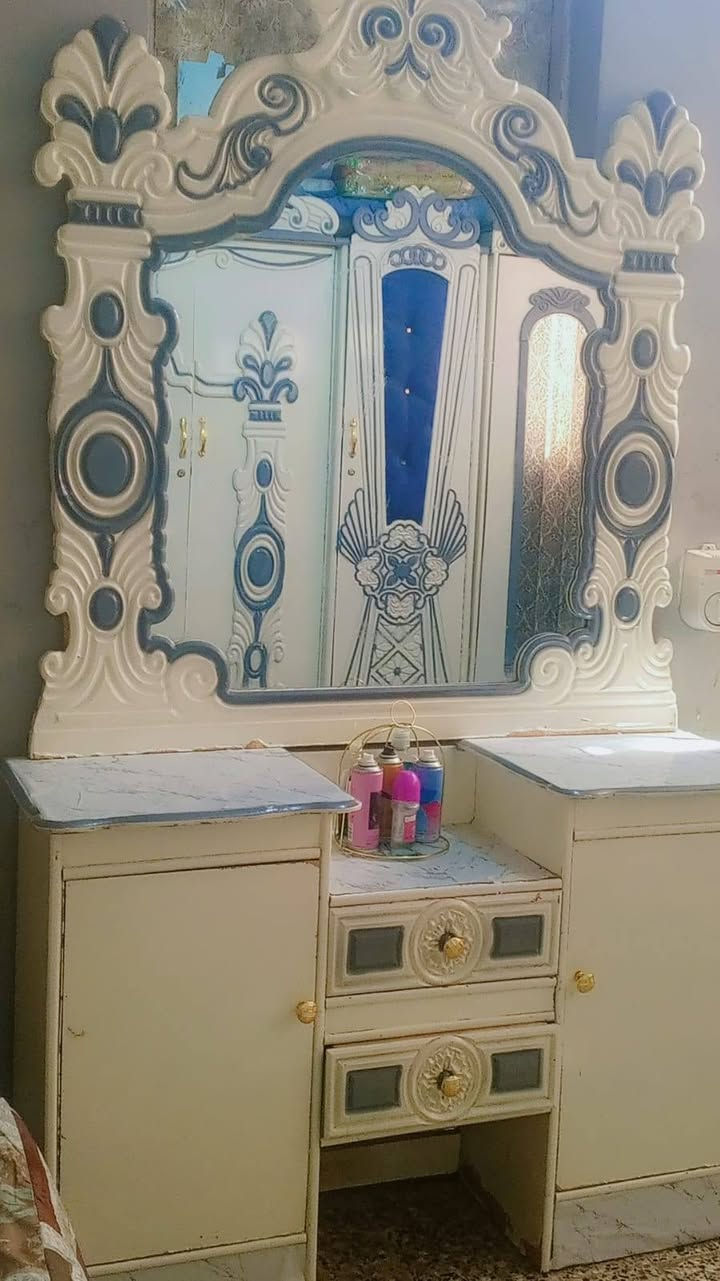 مرحبا حبايبي
- غرفه نوم  نصيفه
- نوع الغرفه صاج
-   7 قطع  
-السعر    650
-العنوان   بغداد  الكماليه
 اي شخص عنده غرفه نوم تركي صاج يدزلياها ابيعها خلال يوم بعموله


**إذا كنت صاحب هذا الإعلان وتريد حذفه لأي سبب، رجاءا أرسل رسالة إلى الدعم الفني**