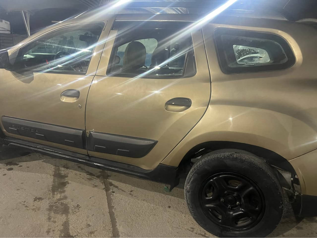 السلام عليكم رينو داستر للبيع مديل ١٩ بصره سنويه  بسم صديقي شرط تحويل ،مكينه كير  مكفول. خليجي استلام شركه  
بيها حادث صندوق  وتبديل بنيد 
تخم تاير حداده    
جاهزه السياره
السعر ٦٥

المكان البصره الزبير
*********** البصرة, العراق
