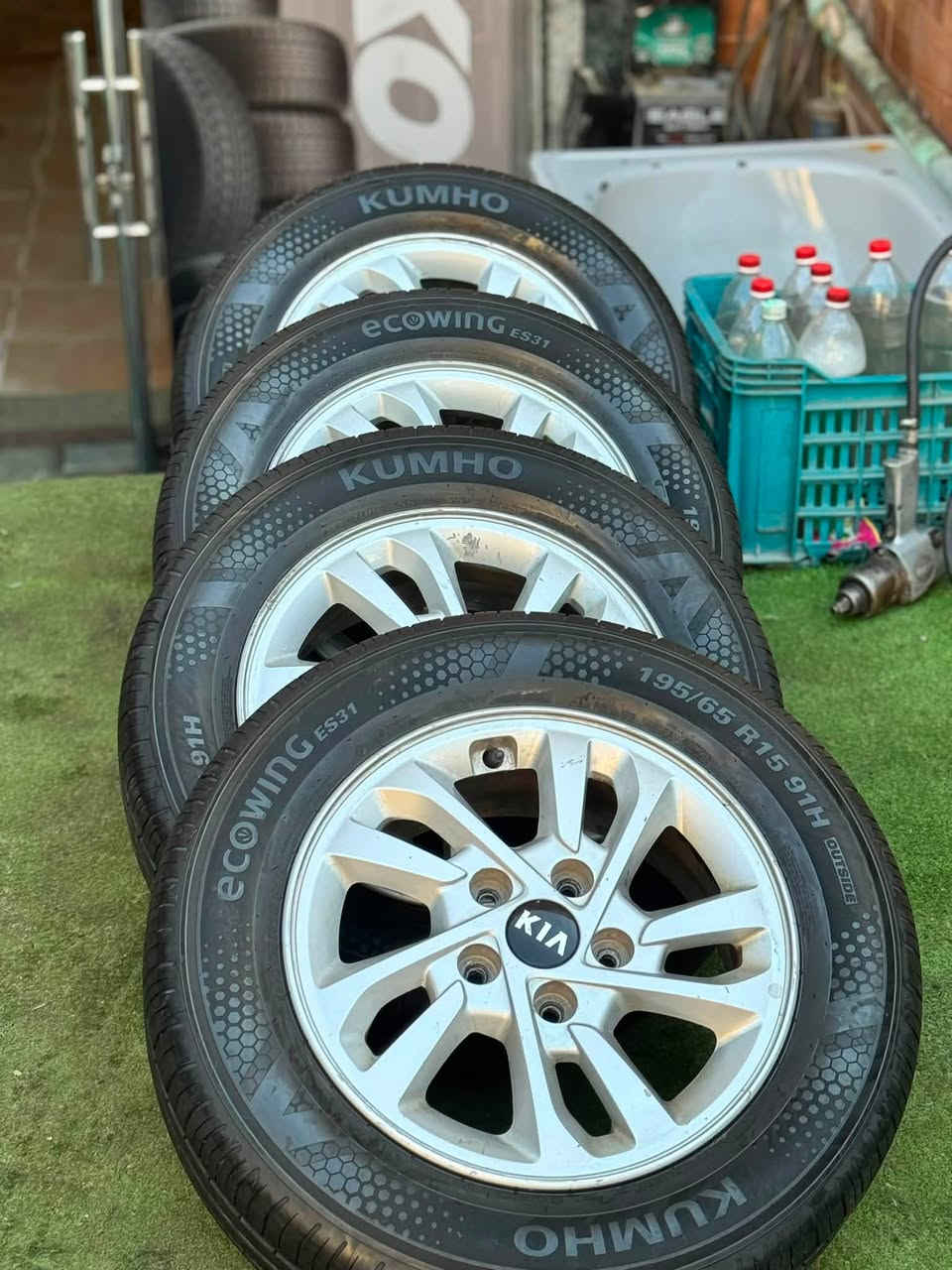 طقم جنط ب الكاوتش بتاعو15/195/65كمهو كوري للبيع وتبديل ت/01154913143


**إذا كنت صاحب هذا الإعلان وتريد حذفه لأي سبب، رجاءا أرسل رسالة إلى الدعم الفني**