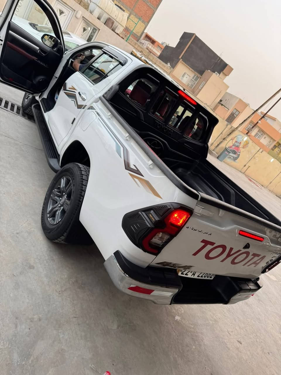 للبيع تويوتا هايلوكس موديل 2024
السياره مكفوله كويتي فول مواصفات
بصمة شاشة تحكمات ستيرن اشاير بل مري
كير اوتماتيك ماشية 45 الف كيلو 
السياره على ايدي ماخذه زيرو
رقم اربيل ورقمه شبه مميز 
والسياره بأسمي تحويل مباشر 
السعر 330 ورقه وبيه مجال بسيط
مكان السياره ديالى بعقوبة
الرقم ***********
