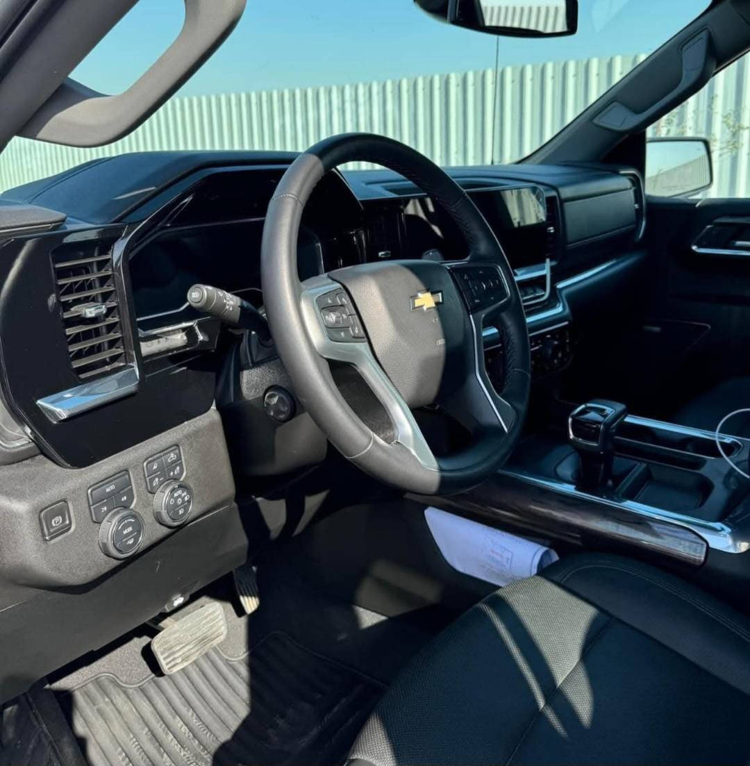 السلام عليكم للبيع شوفرليت سلفرادو موديل 2022 Z71 Trail Boss كامل مواصفات عدا الفتحه 5 كامرات تدفئه ستيرن وكشنات رادارات محرك 8 سلندر 5300 ماشيه 22 الف حادث جاملغ امامي وطرف بنيد رقم بغداد السعر 320 للستفسار الاتصال ***********
***********
