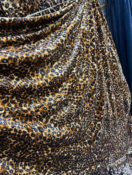 جديد جديد 
قديفه ks خامه مميزه + قديفه جلد الغزال احمر ساده 
البيع جمله.       مفرد 
اقل كميه للجمله ١٠ قطع 
توصيل جميع مناطق كربلاء ب ٣٠٠٠ وجميع محافظات العراق ب ٦٠٠٠ 
للاستفسار مراسلت البيج او الواتساب ***********
