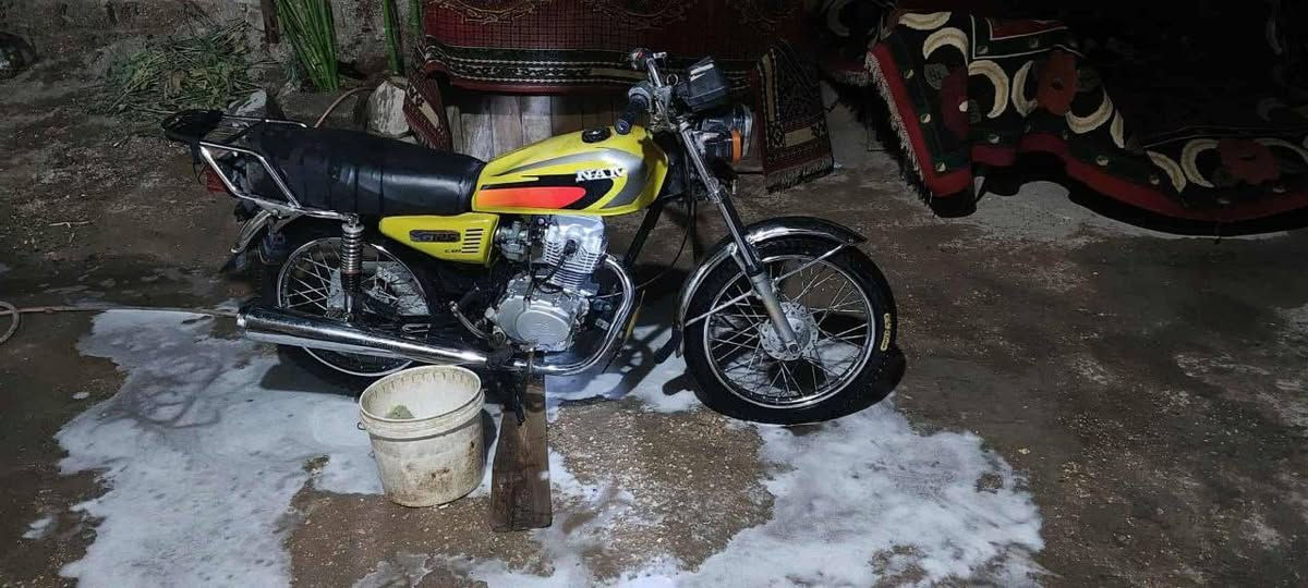 سلام عليكم مره خصت الادمن اربع كير اصوالي مديل 22مجفته مره وحدة وشرط انطيك فصله وسرعه بيها الليع مكاني كربلاء امن داخلي السعر 800وبيها مجال حك جيها اصوالي اصوالي هيه ةالشاصي *********** وكهربلايت كل جديد وشرط الفصح كل شغال باتري جديد هم يعني ماريدها شي بس بانزين ودهن
