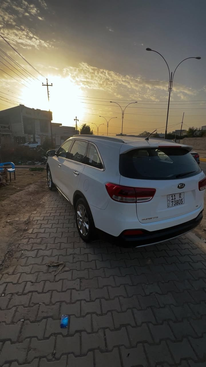 السلام عليكم   .. كيا سورنتو 2015 شكل 2020  رقم بغداد دولي ..فول مواصفات باستثاء البانوراما  7 راكب تبريد ثلاث قطع مكينة V6وكير حدادية خير من الله جديدة .. تخم تاير جديد 
السعر 200 وبيها مجال بسيط للشراي 

الاستفسار الاتصال على الرقم:***********
اتصال او واتساب 

العنوان : صلاح الدين : بلد
