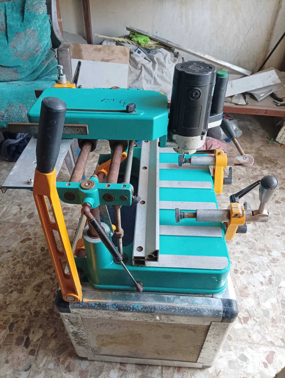 السلام عليكم للبيع كتر غطاس مع كتر يلمز تركي وفريزة كيلون يلمز. اي استفسار الاتصال  على الرقم ***********.  ***********. أو على الخاص في بابل الحله
