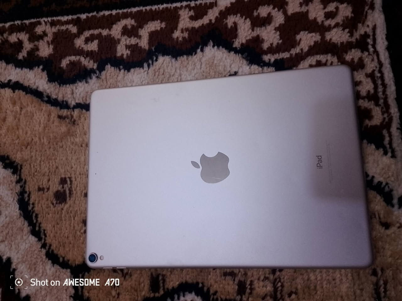 السلام عليكم عندي ايباد للبيع ايباد 10 كلش نظيف العنوان بغداد ***********
