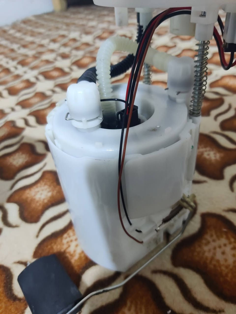 قاعده مع فيت بم كامله . مال اكسنت 16 خليجي للبيع جديده ممستخدمه ابد وغير تجاريه اخذتهه ب 95 وبعت السيارة رايدهه ب 50 العنوان بغداد الكرادة للتواصل ***********
