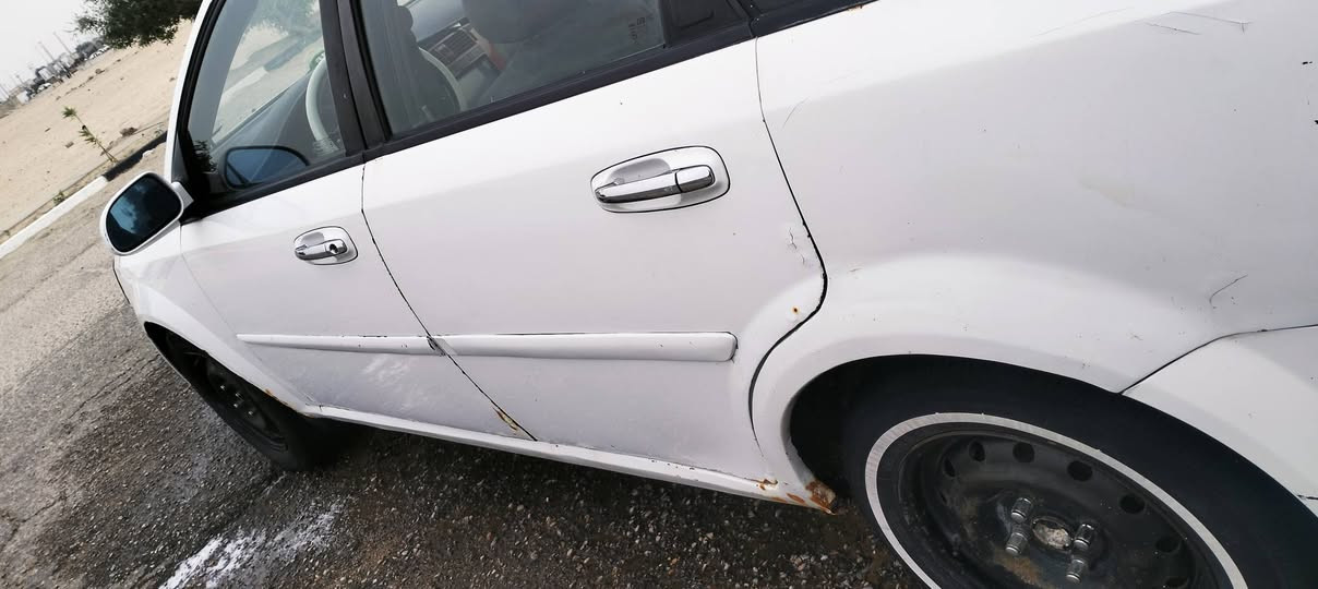 اوبترا 2004
گير عادي مكينة 1600
رقم بصرة 
سنوية منتهية 2020
راعيهه خور الزبير 
مكينة تنقص 
السعر40 وبيهه مجال قليل 
رقم التلفون ***********
