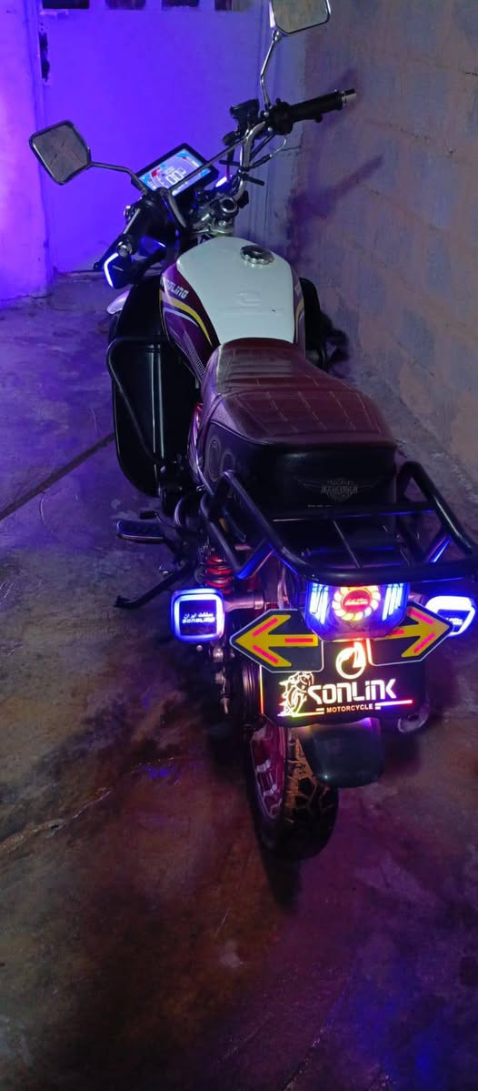 السلام عليكم للبيع دراجه مديل 26دراجه 
حلوه دراجه ماشيه شي قليل دراجه حلوه بشكل الدراجه بيها منفيز سعر 750وبيها مجال للشراي مكان الدراجه سامراء 
الستفسار /***********
