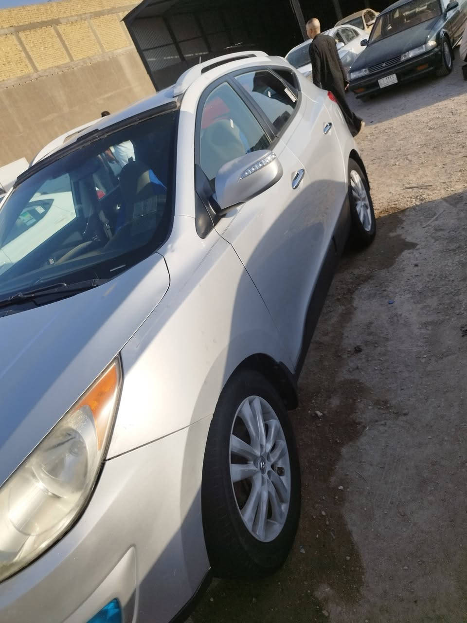 توسان 2013بس بنيد مبدل جاهزة من جميع النواحي 135وبيها مجال رقم الهاتف *********** مكان ذي قار
