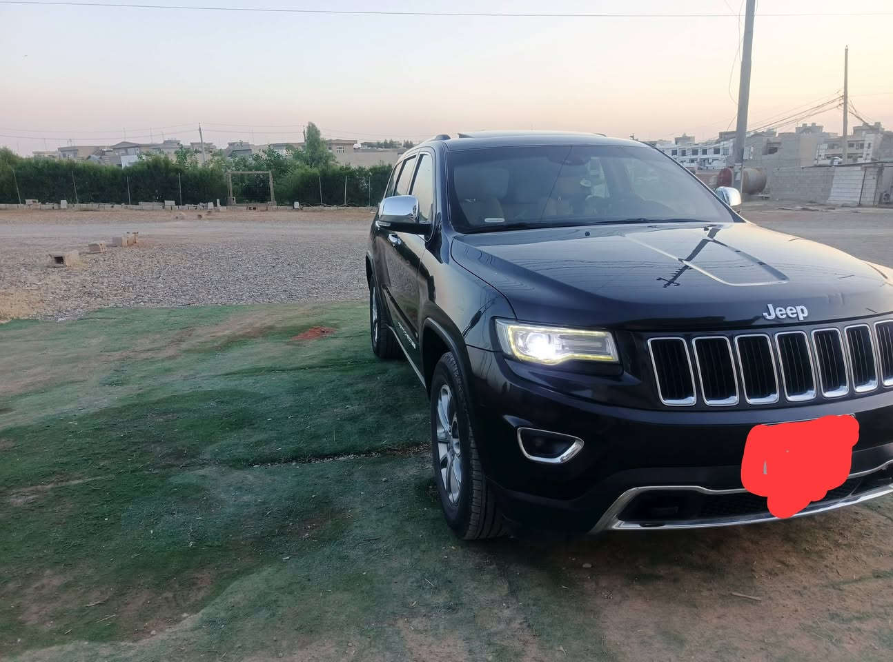 السلام عليكم جيب كراند شيروكي 2014 خليجي بدون صبغ بيها مكانين بارد اقل الشبر مواصفات كير طيارة 10نمرة شفتات سلايت تحكمات مود درايف دبل اكسل تحكمات جبليه داخل اصفر كشنات كهرب بصمات تشغيل وبصمه ابواب بجم اوفر لاند زركات لايتات كهرب تحكم كهربائي دبل بصمه شركه هزه وفحص جديدة تايرات جدد سرفيس كامل شركة مهند شاشه اصلي 12 ايرباك بردة خلفي شركة محرك بشرط برغي مامفتوح بيها كير بشرط خطم امامي خلفي جديد زركات لايتات ليد داخل اصفر تبريد مركزي سبير منازل ماشية 150 حقيقي ماوس تحكم قيادة مكفولة من الضرر والدعم والحادث صفرة شركة السيارة بسمي شرط التحويل والغرامات السعر 215 وبيها مجال وترهم مراوس حسب القناعة
***********
***********
مكاني اربيل 
سونارها موجود
