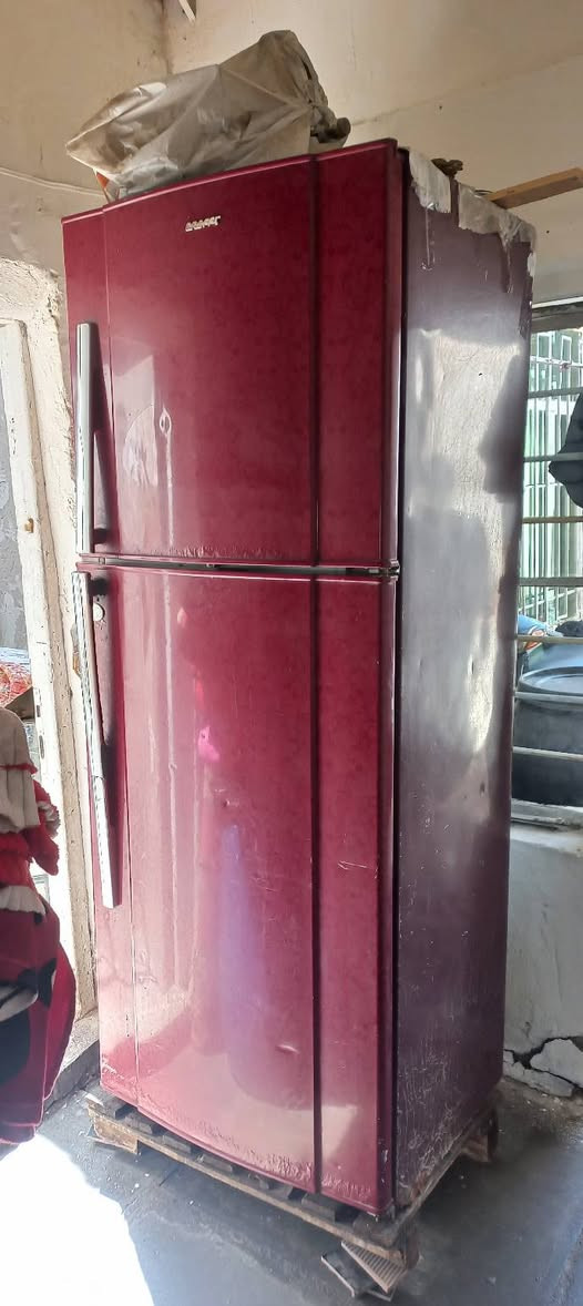 السلام عليكم ثلاجة حجم كبير السعر٢٢٥
العنوان الحرية _الدولعي  رقم ***********
