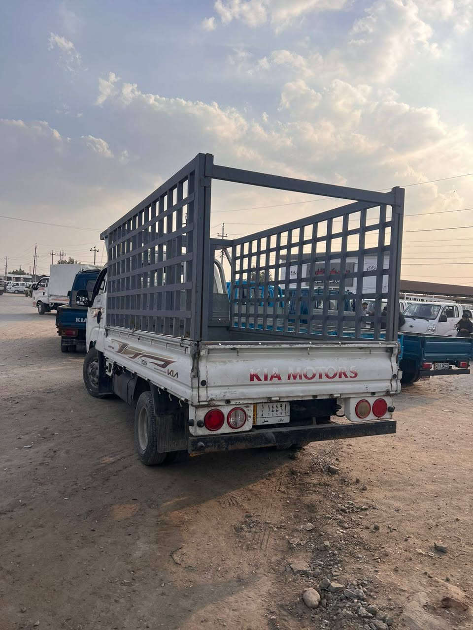 السلام عليكم كيا حمل 2015 سياره جاهزه من كلشي محجر تحويره تانكي 120لتر لسياره بيها باب مبدل وبنيد مبدل بدون دواخل مكينتها خير من الله تبريد شغال بيها محجر درجه اولى مكاني حله السعر 120 وبيه مجال التواصل ***********
