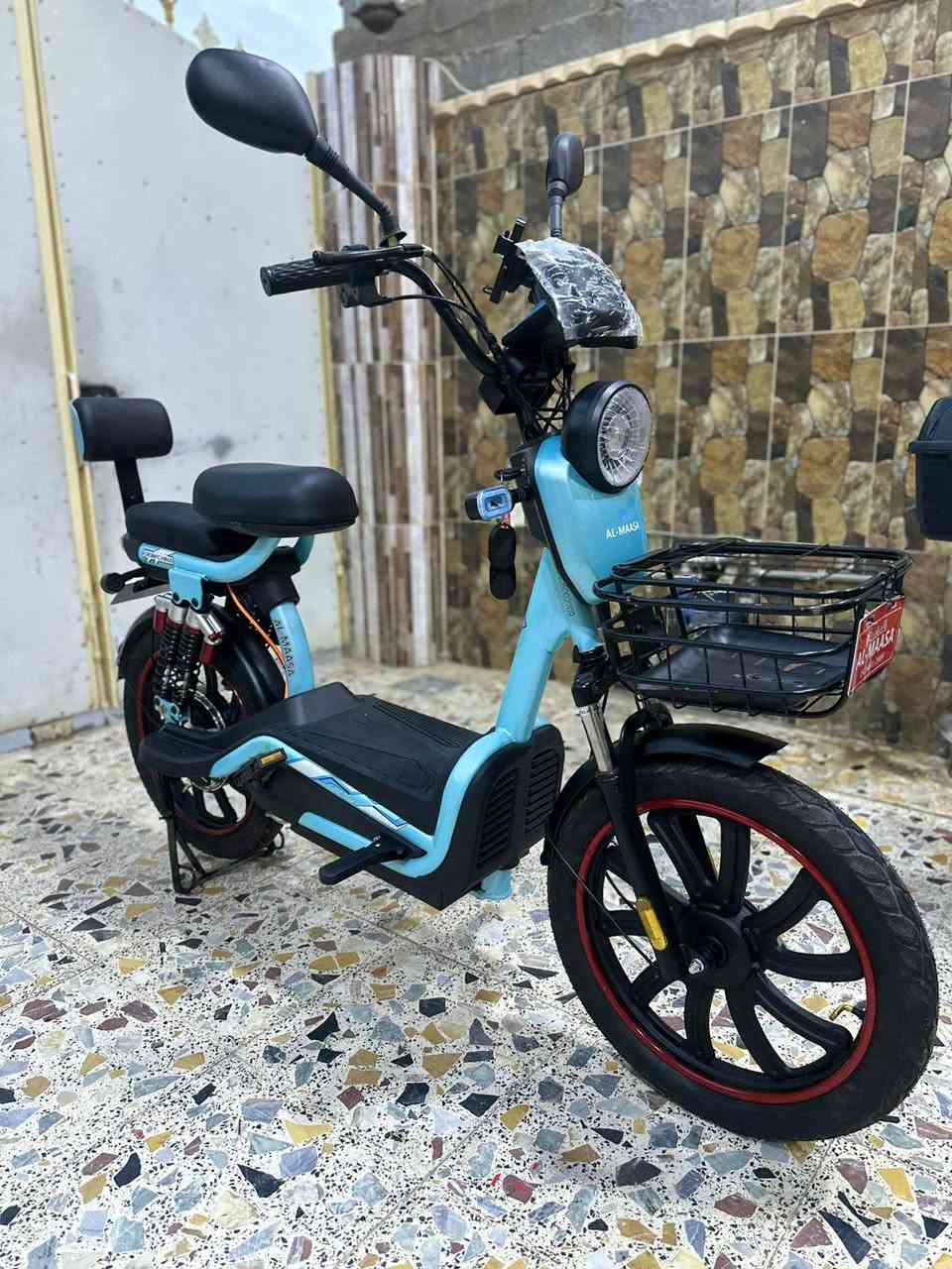 للبيع موطور شحن الماسه ٢٠٢٦ موطور جديد مامستخدم بارحه سحبو من جمعيه بطارياته 5 كبار تايرات عراض سماعه بلاوتوث
السعر 400 
للتواصل ***********
