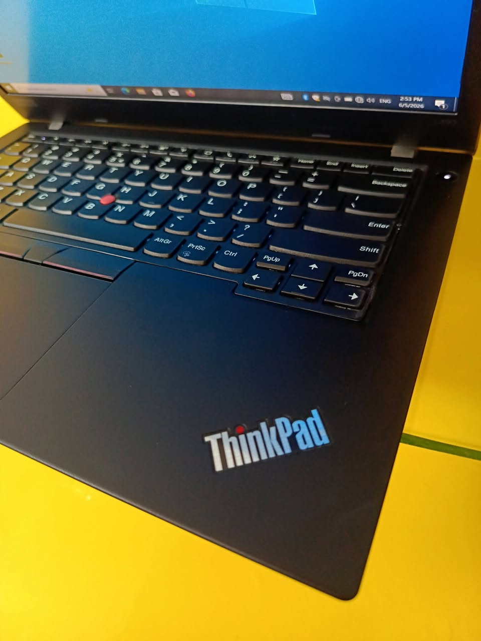 السعر 250 الف  نهائي 
lenovo think pad L490
معالج i7 جيل الثامن
رام 8 ddr4
هارد SSD 256
كارت شاشة داخليuhd  4 G
حجم الشاشة 14. 1080×1920
*********** واتساب
