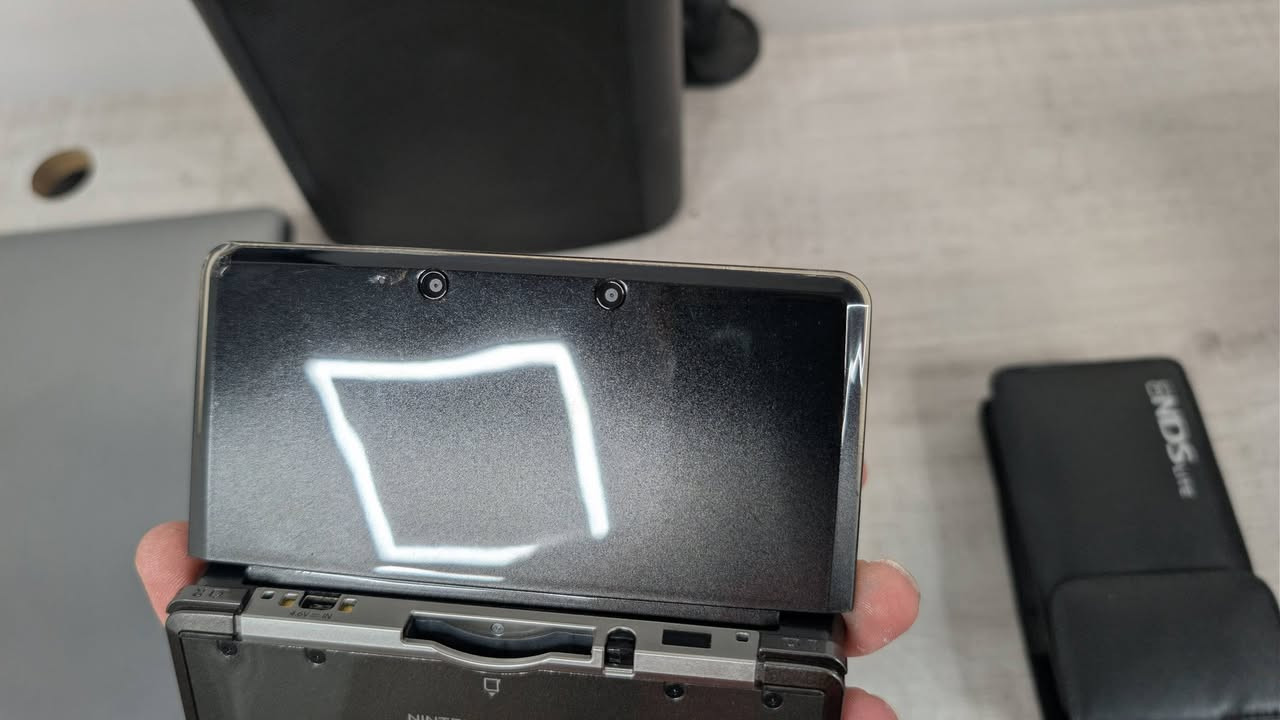 Nintendo 3DS للبيع
مهكر ذاكرة 64 گيگا نضيف بحالة جيدة مع شاحنة والقلم وجنطة . 
السعر : 155 الف .


**إذا كنت صاحب هذا الإعلان وتريد حذفه لأي سبب، رجاءا أرسل رسالة إلى الدعم الفني**