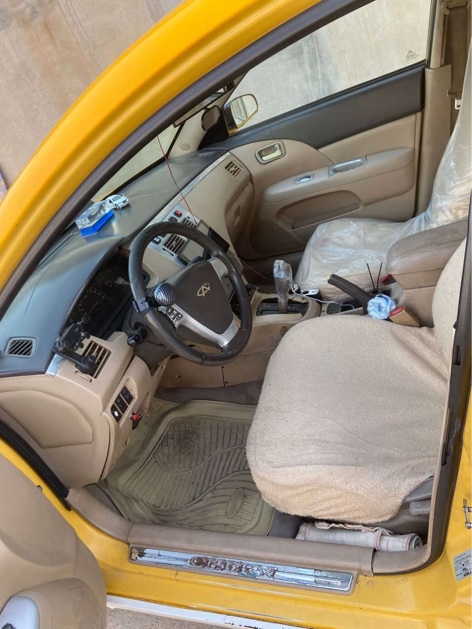 للبيع فقط  شيري A5 موديل 2013 مصفر الهيئة والنقابه بدون ضربه فقط الجامرلغ السايق طخه خفيفه  السعر 45 وبي مجال بسيط الاستفسار *********** كركوك, العراق
