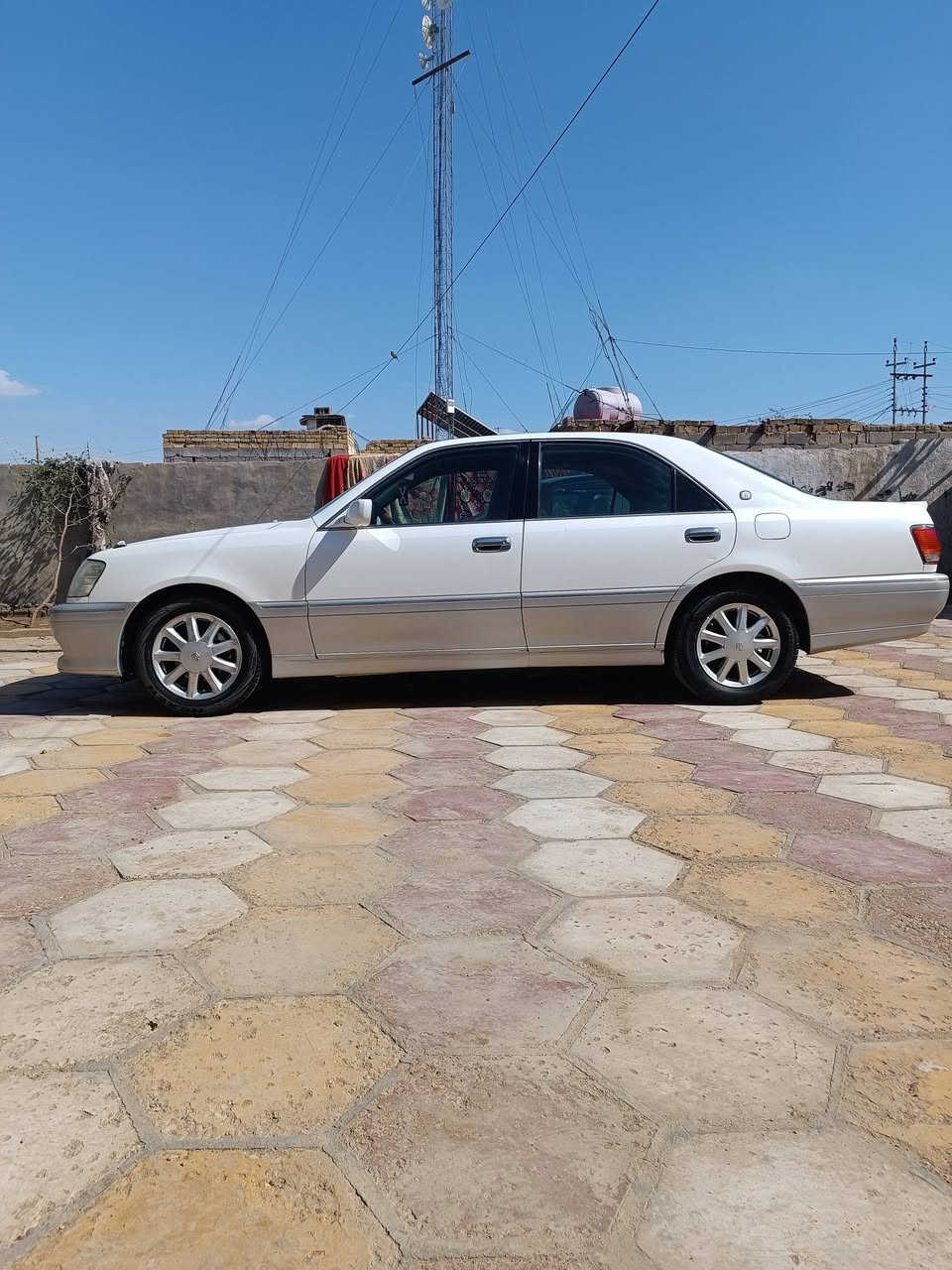 ملكه ادوات سياره كفاله من كص اوضربه
سياره حاجز اله عل ترقيم موعده
8/٤
4دكم فول السياره
تبريد امامي خلفي 
ثلاجه برده كرستال
تحوير نجف فوك اوجوه
دبل عينه ويل نجمه
سياره جديده اوجاهزه 
السعر 75 تلفون
*********** اتصل وتدلل
