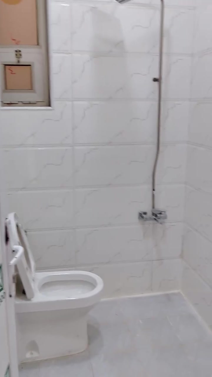 شقق للايجار بناء حديث
تقع في الدوريين
الطابق الارضي ٥٥٠
الاول ٥٠٠
الثاني ٥٠٠
الثالث ٤٥٠
الاتصال ***********
