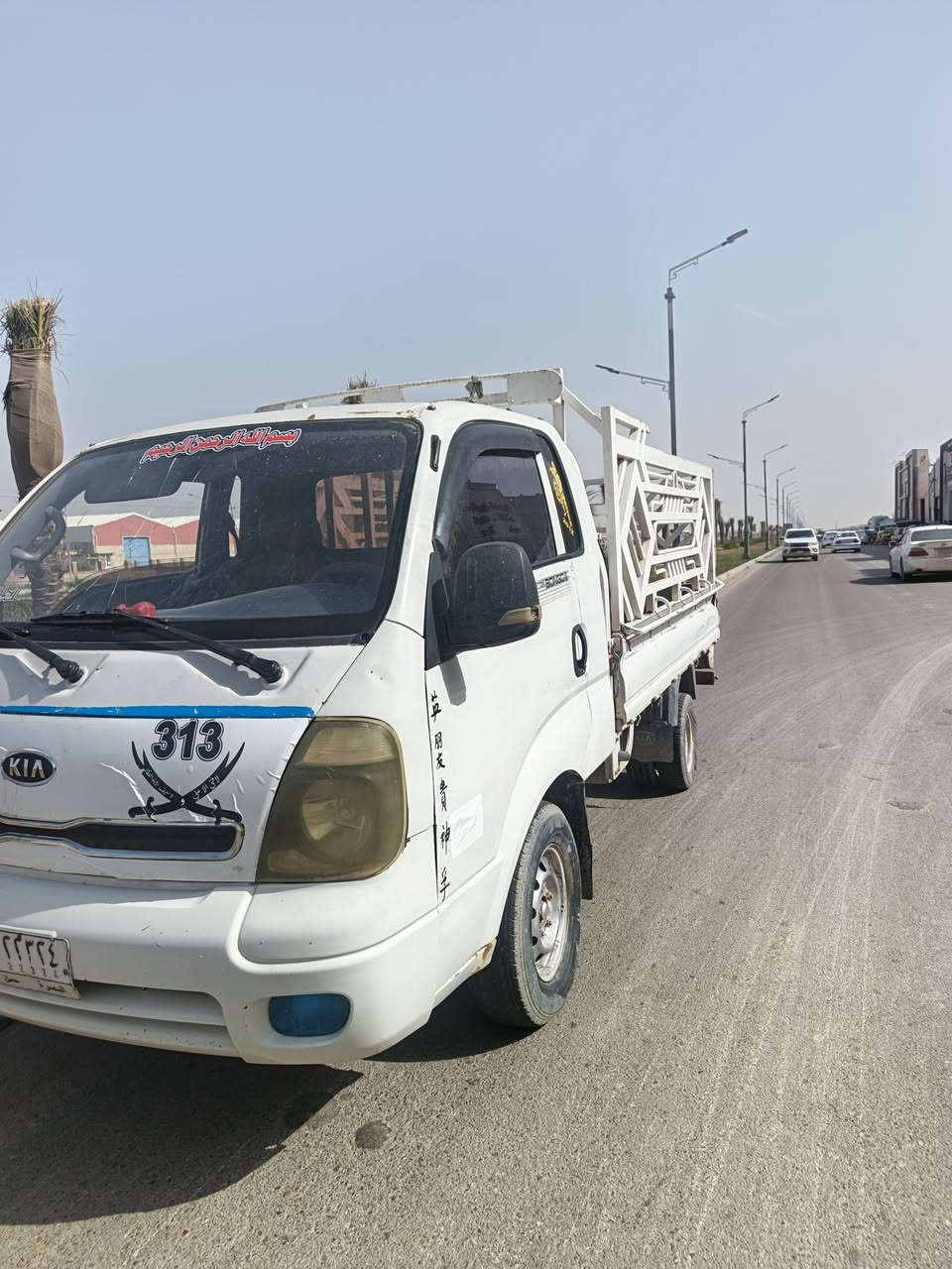 السلام عليكم كيه لبيع موديل 2012 رقم بصره تحويل مباشر مكفوله ضربه وصبق شاصي مكفوله رقم شاصي واضح 
مكينه تعبانه كير جديده كهربايات شغاله مكان السياره بصره سعر 68وبيه مجال قليل هاتف *********** بيع مستعجل
