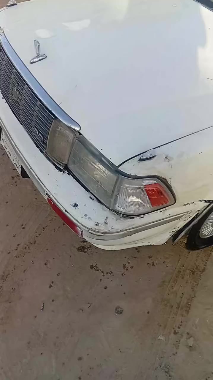 السلام عليكم عندي سياره هارتوب موديل ١٩٩٢مكينه وكير فافتي حلوات كهربائيه كله شغال  تخم تأير حدادي حلو تريد وكله ربط لو تحويل سعر ٢٣ وبيه مجال قليل الشاري الاستفسار ***********
