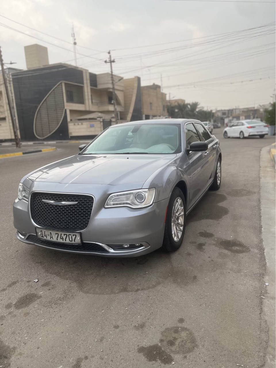 سياره اوباما 16 معلايه 22 مكفوله كفاله عامه من الضربه والصبغ والبارد دواخل ابيض فتحه سياره فول ماعده الحساسات والرادار  جاهزه وجديده بمعنى الكلمة عنوان البصره للبيع فقط رقم هاتف  *********** السعر 215 البصرة, العراق
