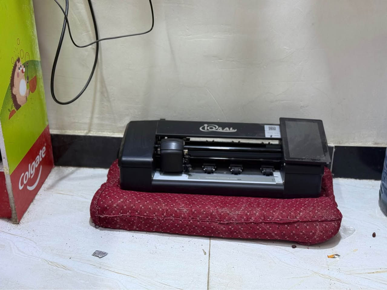 جهاز تقطيع لزكات موبايل جديد  كارتون ما مستعمل.  تجي  ع  فحص تشوف العنون البصره الحيانيه شارع المستطيل بين شارع السيد وشارع ستين السعر 300الف وبيه مجال ستفسار اكثر *********** البصرة, العراق
