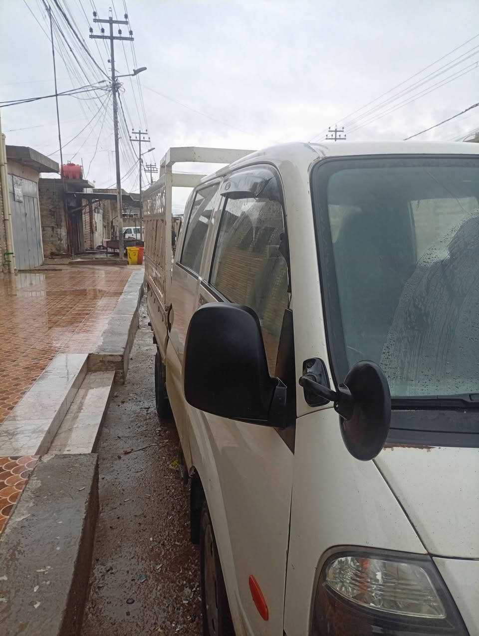 السلام عليكم بنكو دبل قماره مكفوله السياره 2012مسكر سعرها 105ورقه قادسيه مشروع وطني رقم صاحب السياره ***********
