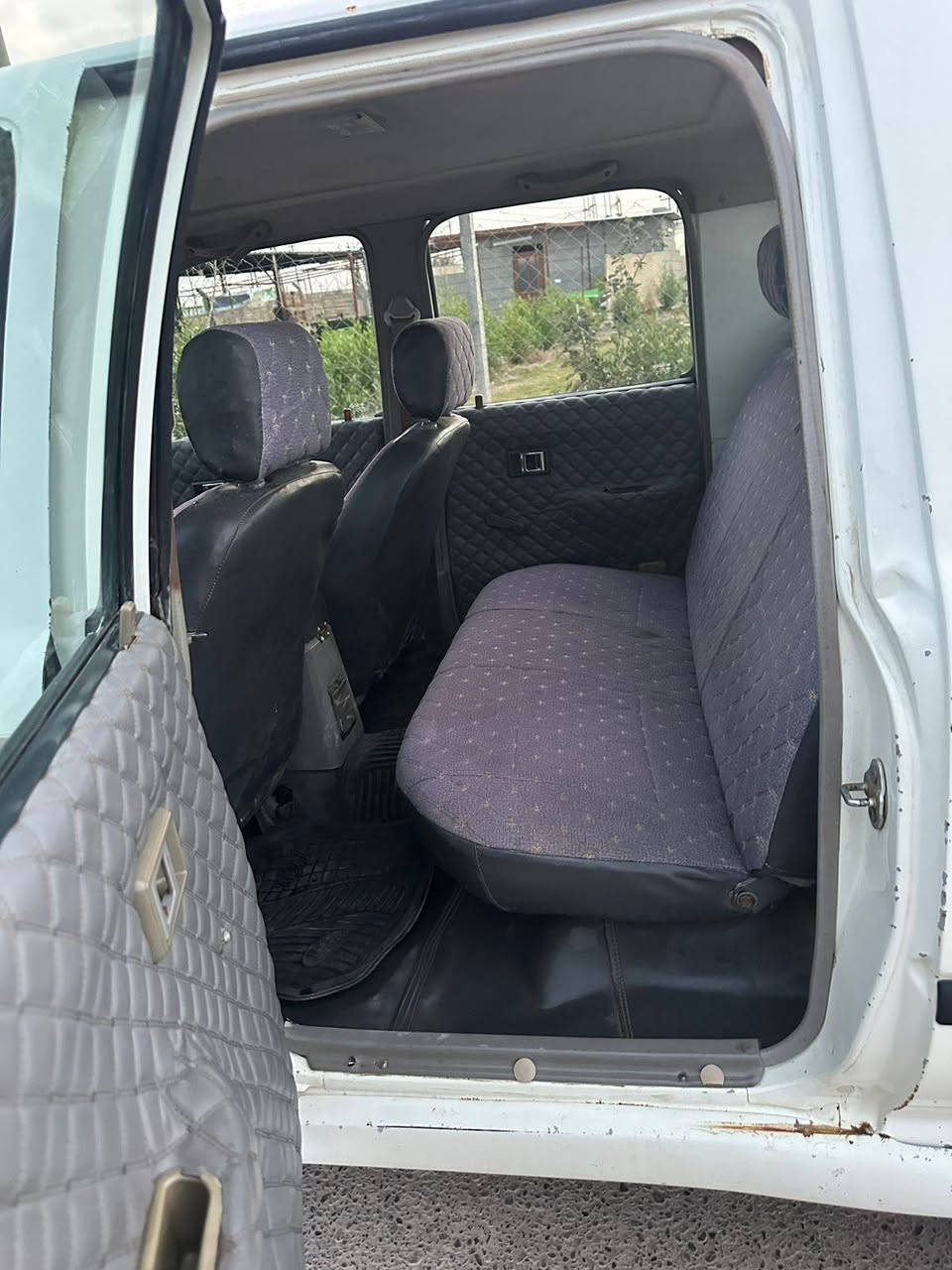 السلام عليكم
سياره ادمرال 2006 للبيع 
محرك كير بشرط
 تدفئه تبريد شغاله 
السعر 25$ 
المكان قضاء الدور 
***********
